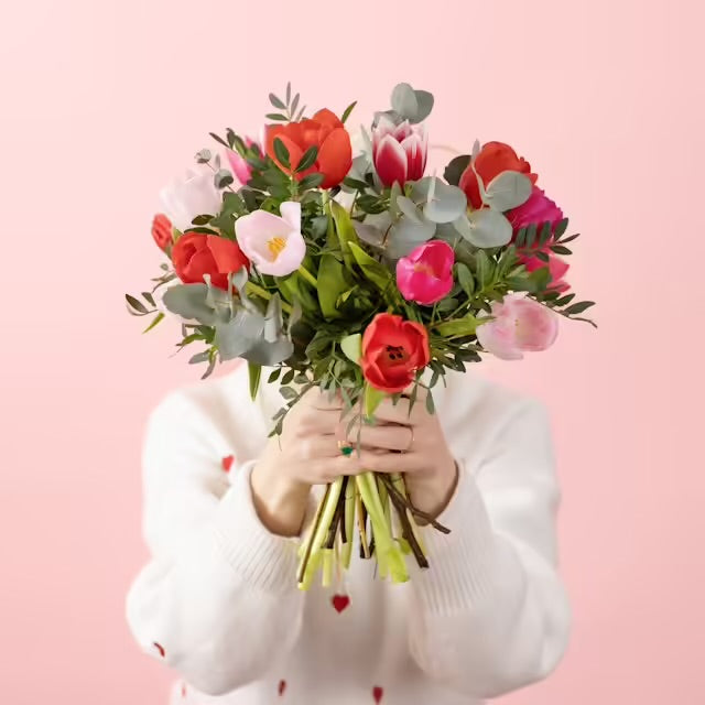 FLORA MILAN