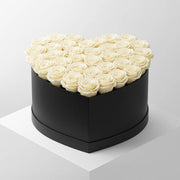 WHITE ROSE HEART HATBOX