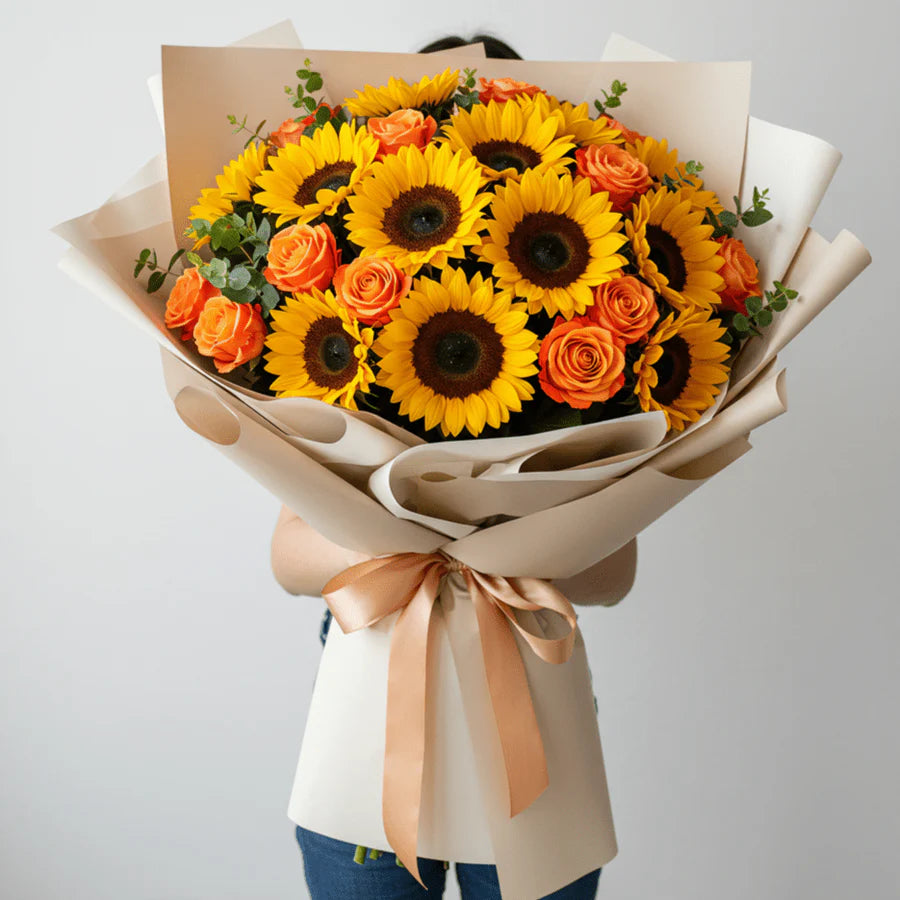 MAXI BOUQUET ORANGE ROSES AND SUNFLOWERS